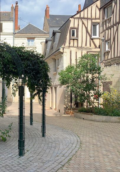 Chantal ROMNEY - Conseillère en Immobilier Ancien, Viager, Neuf - Tours centre (37) - Capifrance